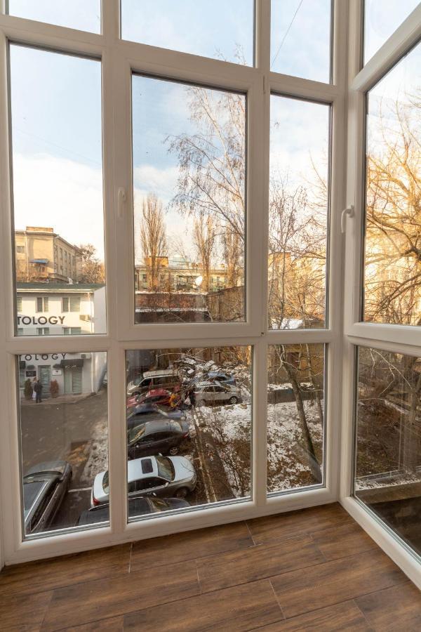 Дизайнерські Апартаменти У Центрі Біля Цуму Kiev Bagian luar foto